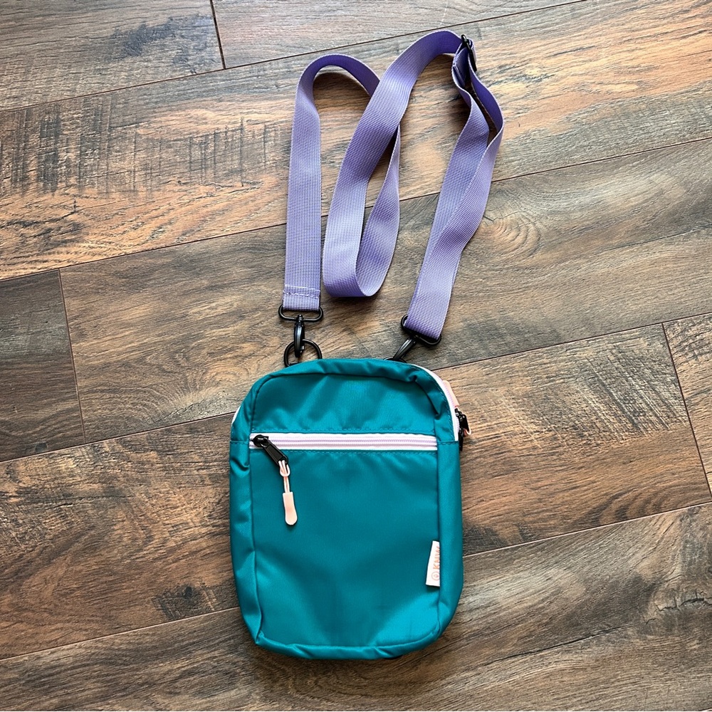~*~ NWOT Keep Nature Wild Crossbody Bag Teal/Lavender ~*~